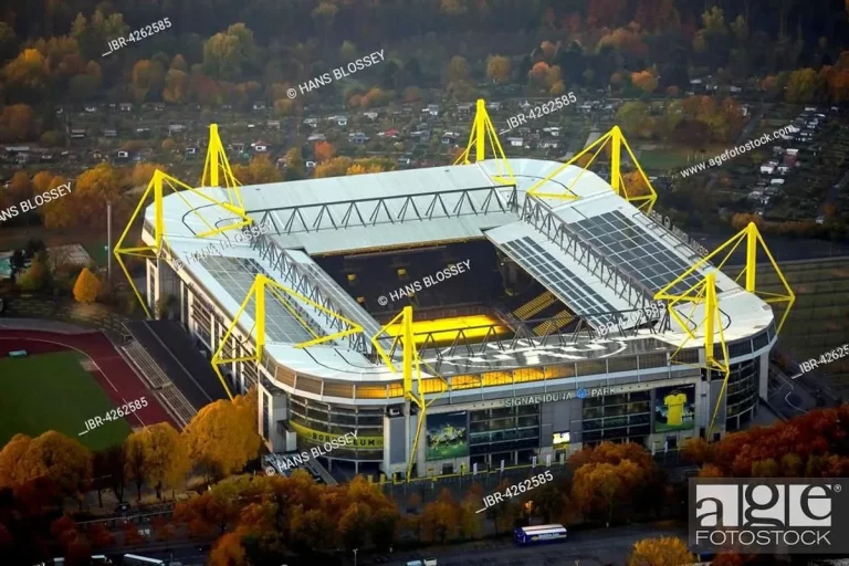 Borussia Dortmund: Gelora Kuning di Signal Iduna Park