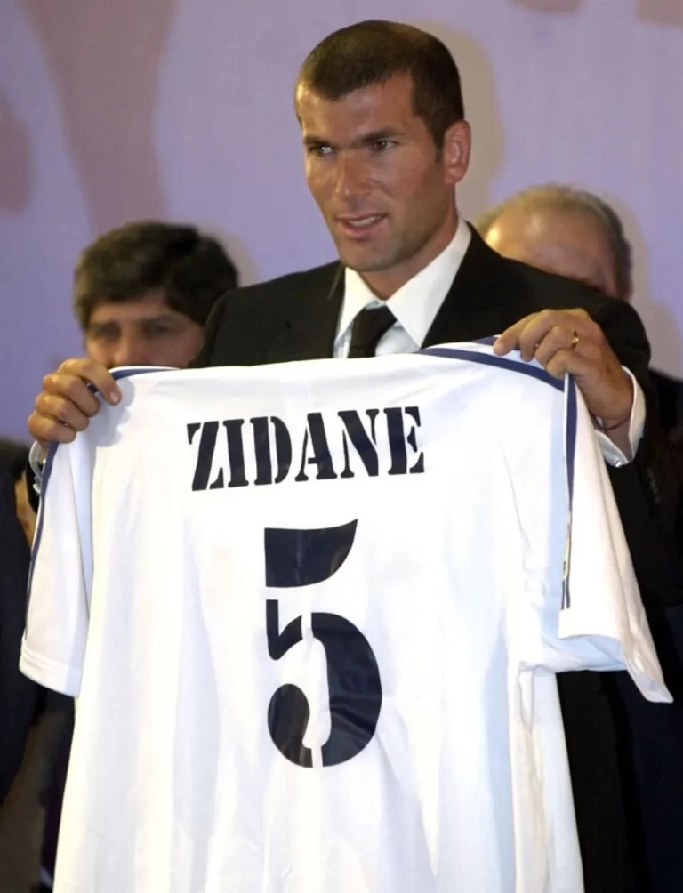 Jejak Langkah Zinedine Zidane di Dunia Sepak Bola