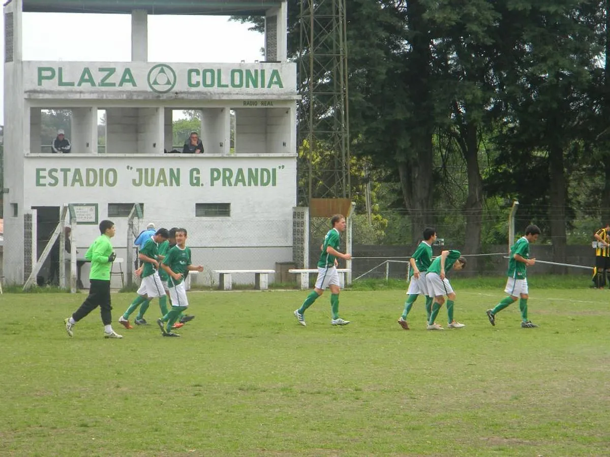 Klub Sepak Bola Uruguay: Plaza Colonia vs. Boston River