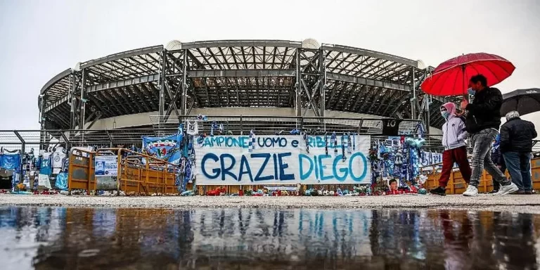 Napoli: Maradona dan Era Keemasan