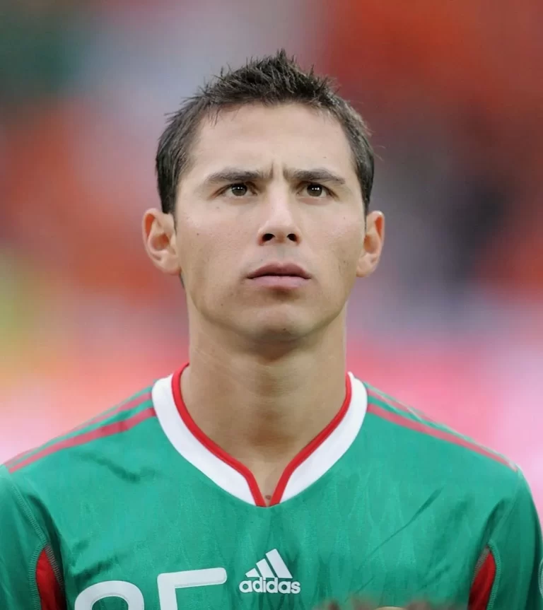 Pemain Sepak Bola Meksiko yang Menyita Sorotan