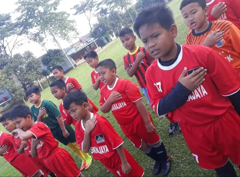 Peran Klub-Klub Sepak Bola dalam Pengembangan Talenta Muda