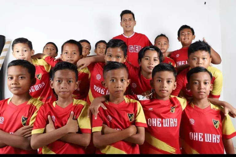 Perjalanan Karir Para Pemain Sepak Bola Bali: Mengangkat Nama Indonesia