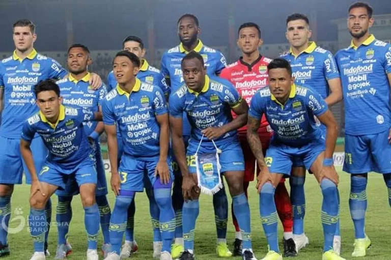 Persib Bandung: Jejak Kesuksesan di Sepak Bola Indonesia