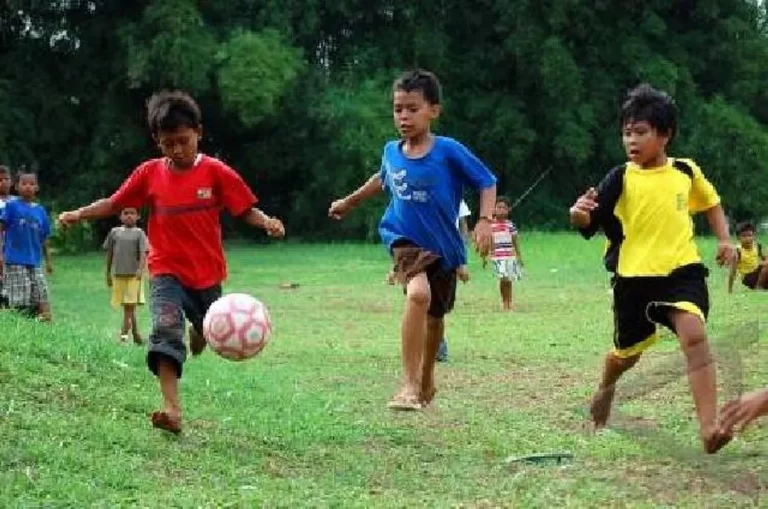 Sepak Bola dan Hubungan dengan Kesejahteraan Anak-Anak